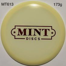 Load image into Gallery viewer, Mint Discs Salamander - Nocturnal Glow Plastic
